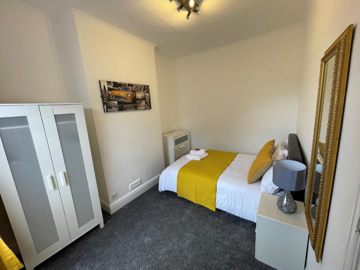 Robinhuts - 3 Bed Accommodation -Perfect For Contractors, Families & Students Kingston upon Hull Luaran gambar