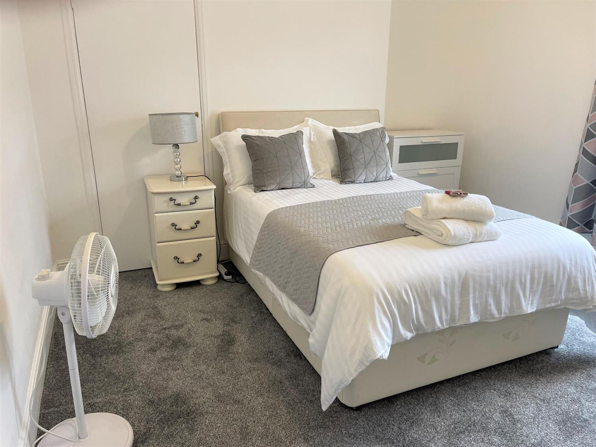 Robinhuts - 3 Bed Accommodation -Perfect For Contractors, Families & Students Kingston upon Hull Luaran gambar